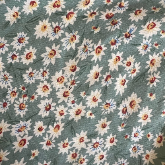 Flower romper - Picture 2 of 2